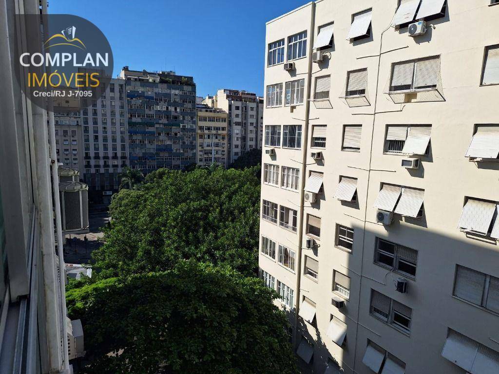 Apartamento à venda com 3 quartos, 190m² - Foto 9