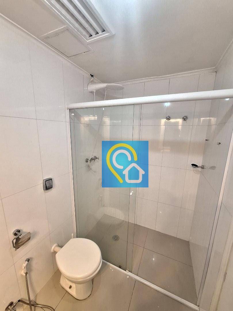 Apartamento para alugar com 3 quartos, 110m² - Foto 12