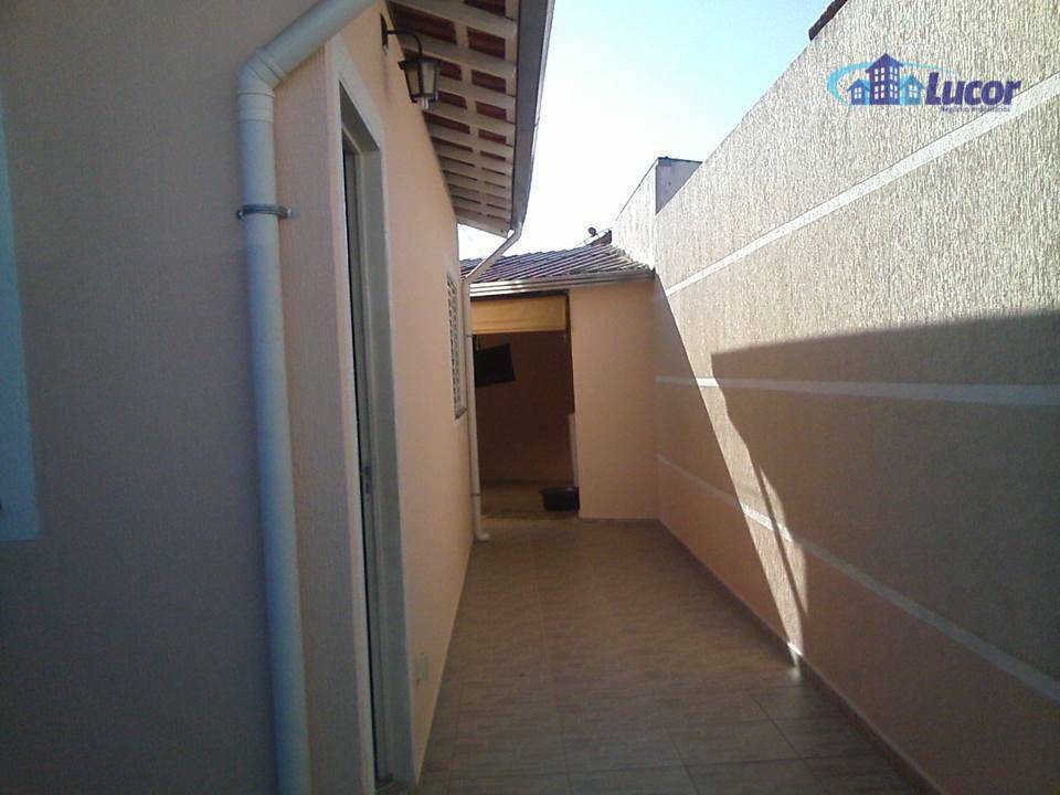 Casa à venda com 2 quartos, 78m² - Foto 1