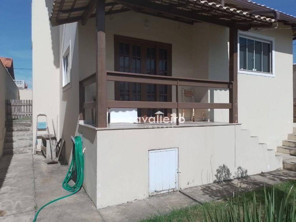 Casa à venda com 4 quartos, 200m² - Foto 6