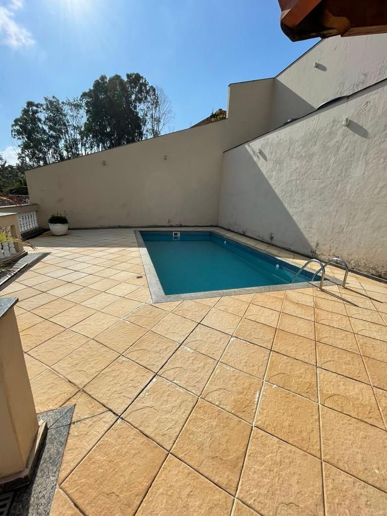 Casa de Condomínio à venda com 5 quartos, 260m² - Foto 2