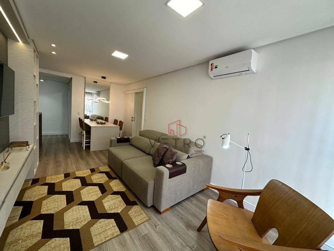 Apartamento à venda com 2 quartos, 75m² - Foto 2