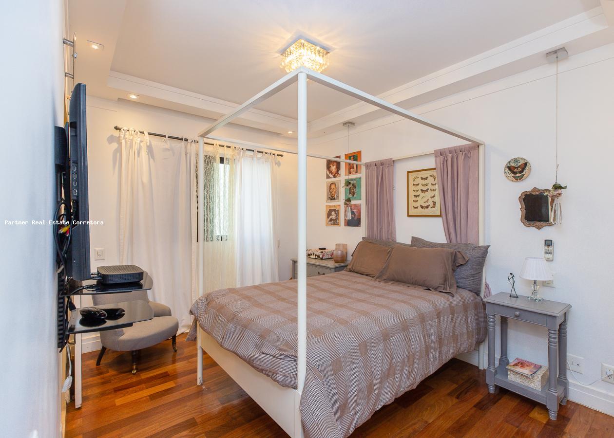 Apartamento à venda com 3 quartos, 235m² - Foto 32