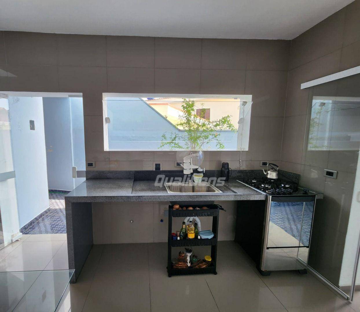 Sobrado à venda com 2 quartos, 180m² - Foto 4