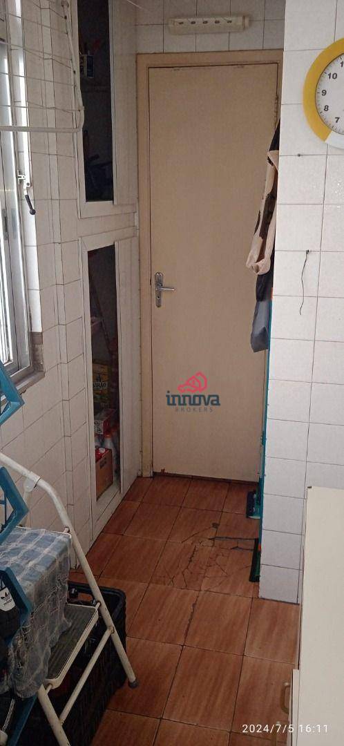 Apartamento à venda com 4 quartos, 200m² - Foto 27