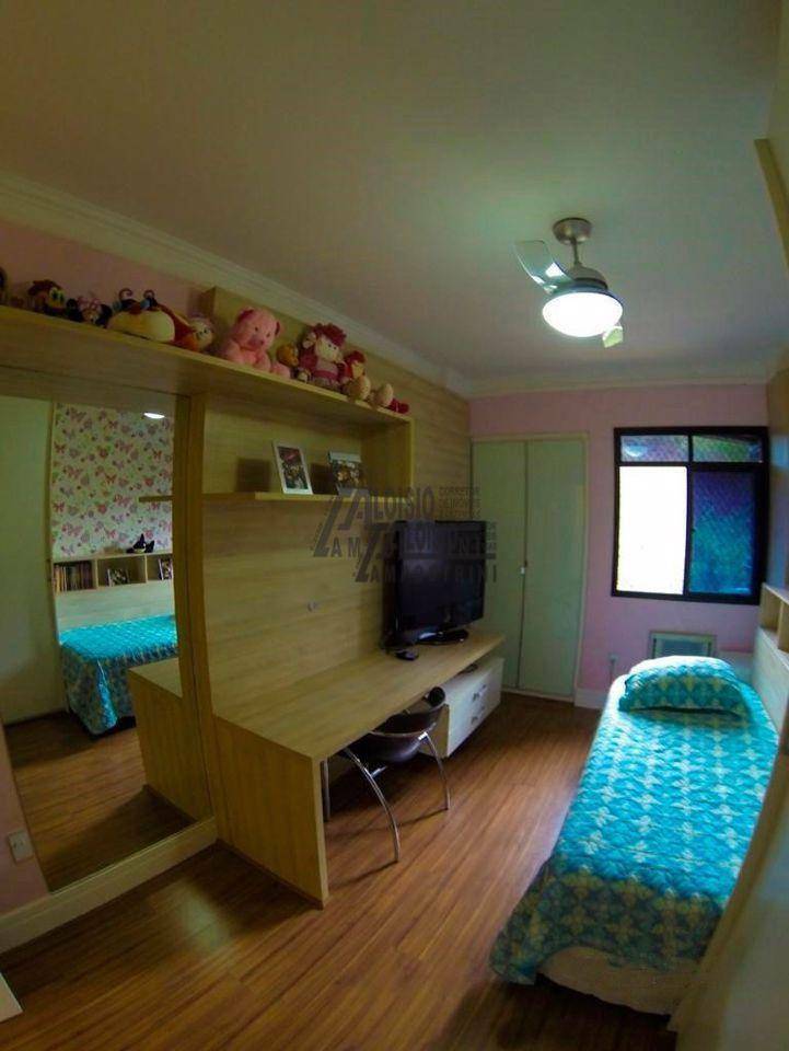 Apartamento à venda com 3 quartos, 180m² - Foto 12