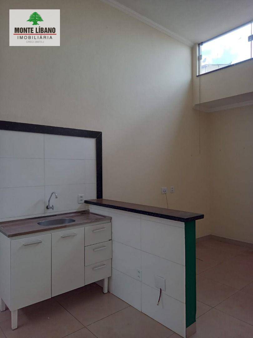 Casa para alugar com 1 quarto, 1m² - Foto 3