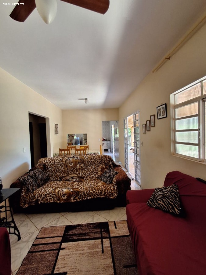 Chácara à venda com 3 quartos, 763m² - Foto 17