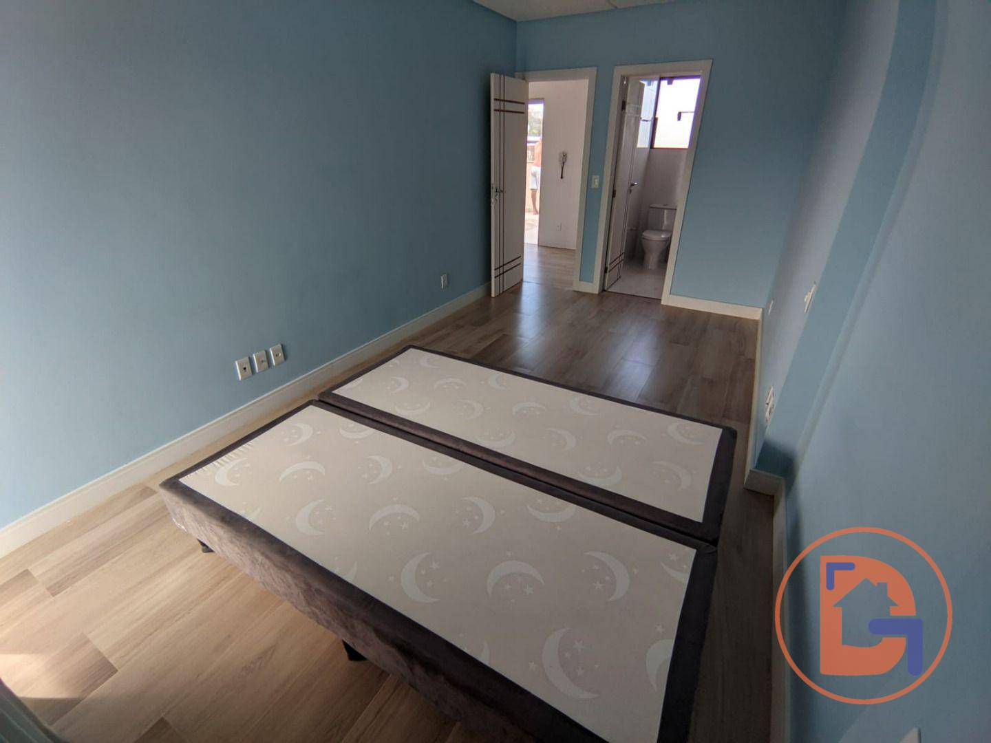 Casa à venda com 4 quartos, 220m² - Foto 33