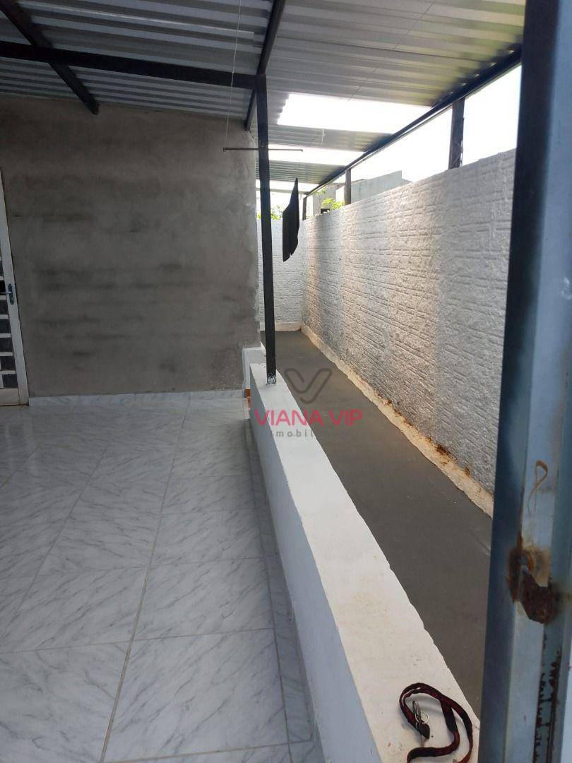 Casa à venda com 1 quarto, 81m² - Foto 2