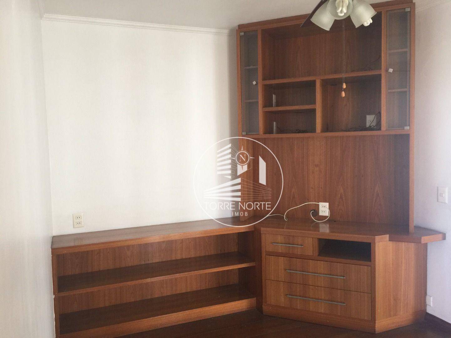 Apartamento para alugar com 3 quartos, 204m² - Foto 7