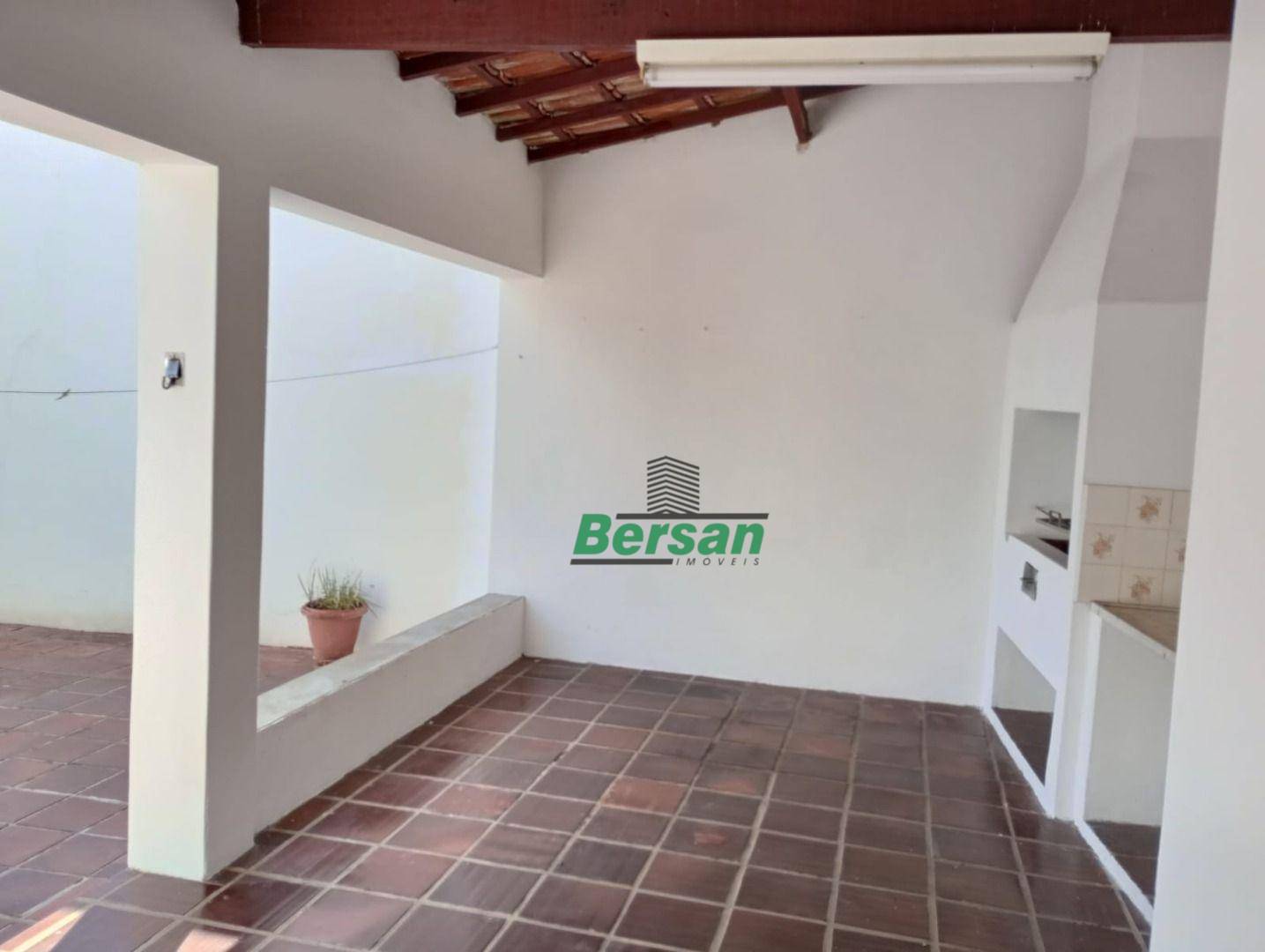 Casa à venda com 3 quartos, 158m² - Foto 25