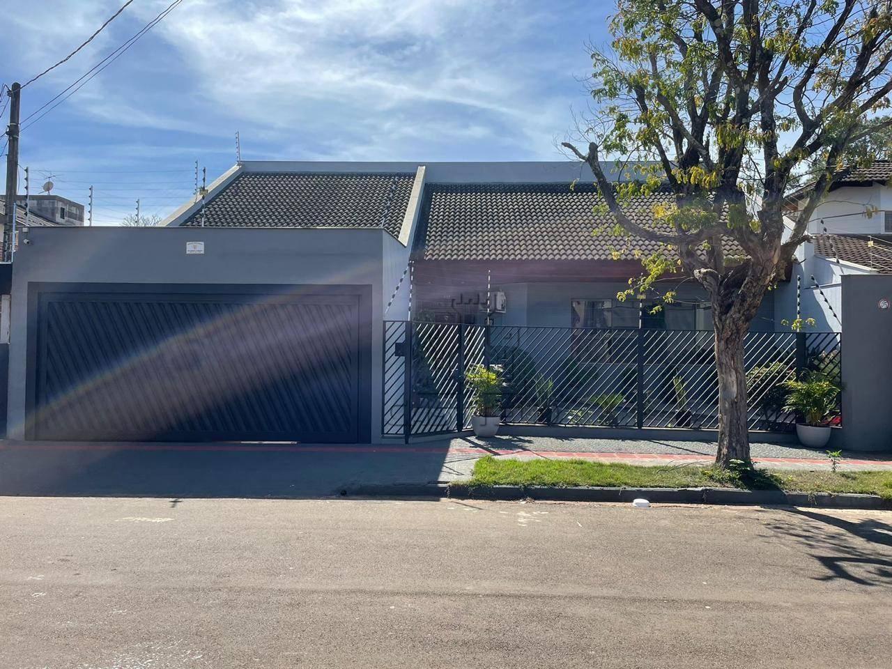 Sobrado, 5 quartos, 450 m² - Foto 1