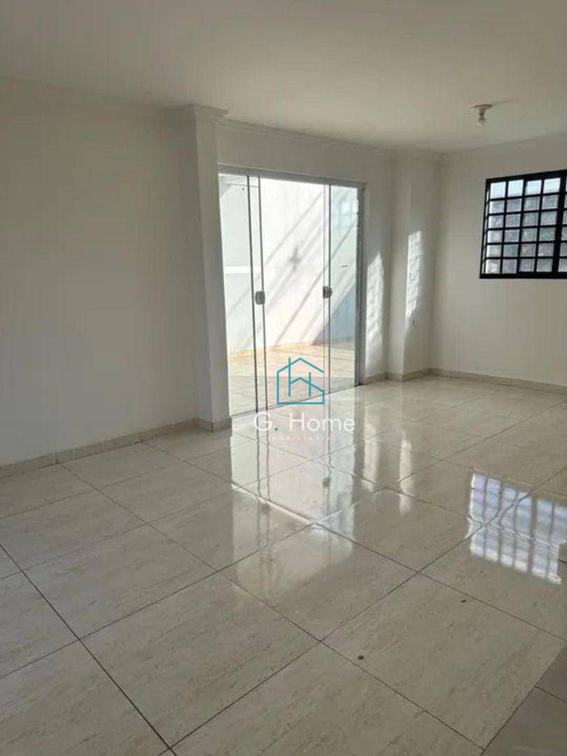 Casa à venda com 3 quartos, 100m² - Foto 5