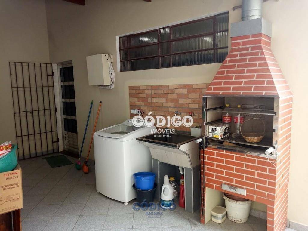 Sobrado à venda com 3 quartos, 220m² - Foto 6