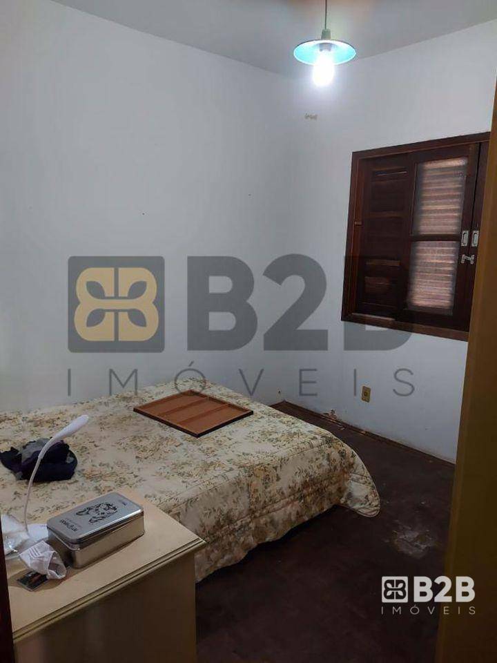 Casa à venda com 5 quartos, 232m² - Foto 22