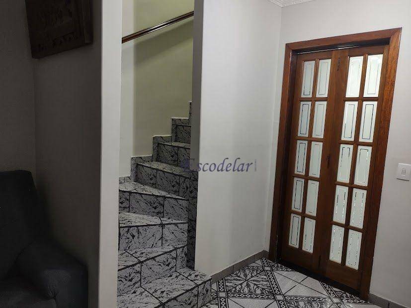 Sobrado à venda com 3 quartos, 200m² - Foto 32