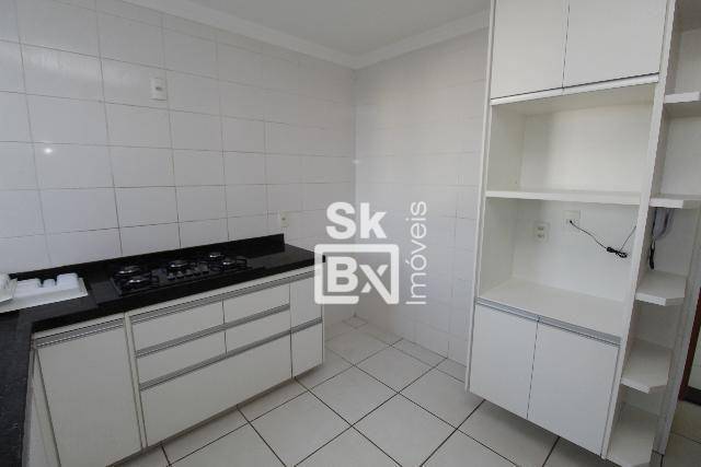 Apartamento à venda com 3 quartos, 80m² - Foto 4