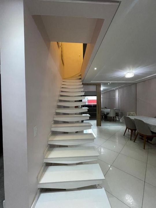 Sobrado à venda com 2 quartos, 190m² - Foto 14