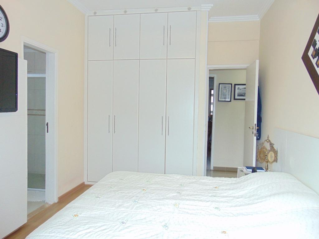 Apartamento à venda com 3 quartos, 133m² - Foto 19