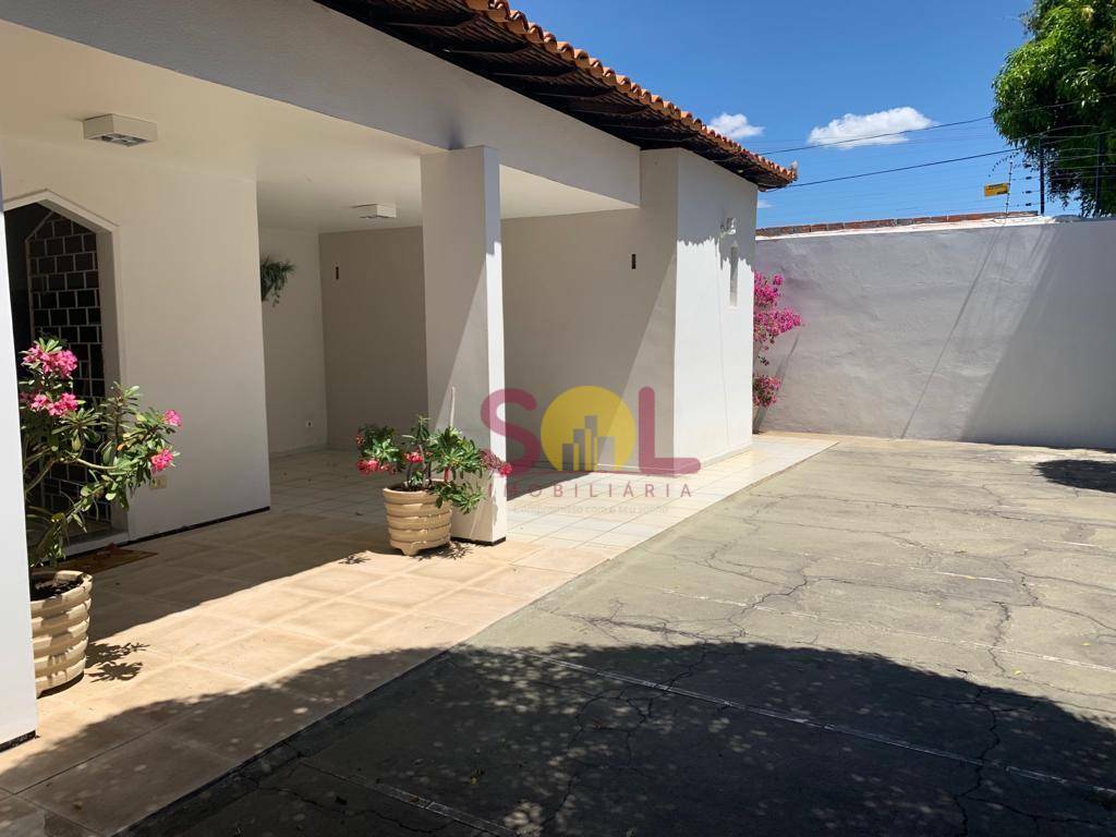 Casa à venda com 4 quartos, 280m² - Foto 7