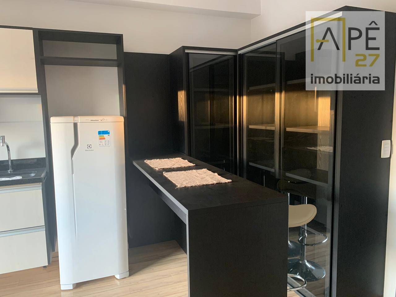 Kitnet e Studio à venda e aluguel com 1 quarto, 36m² - Foto 2