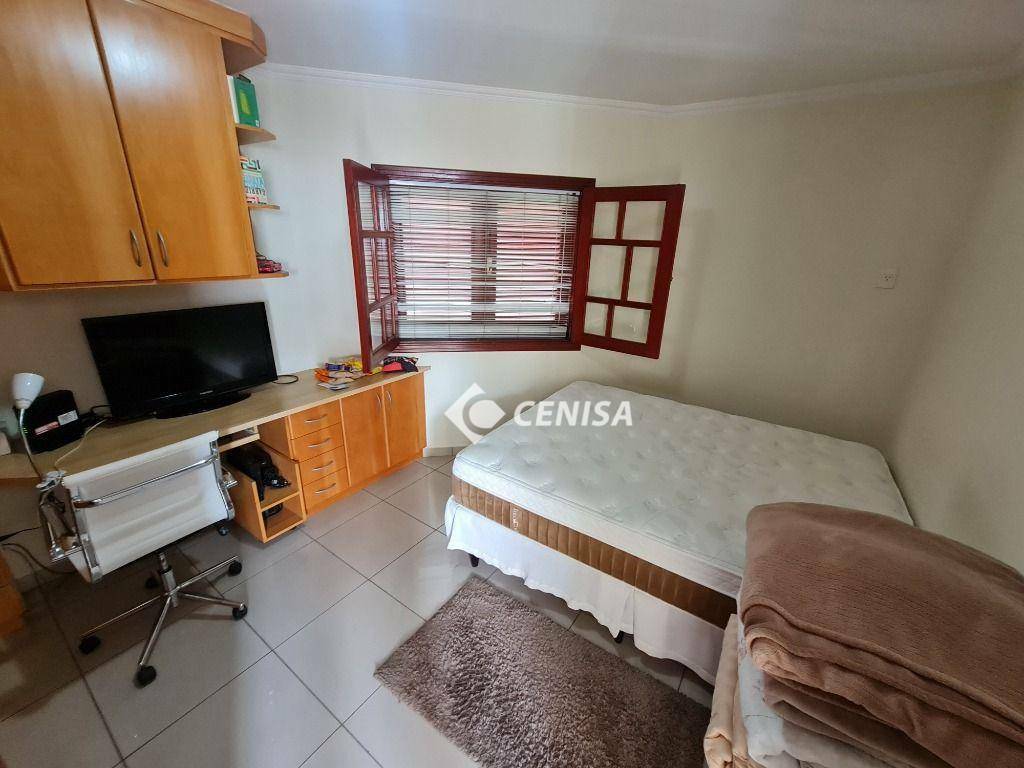 Casa à venda com 3 quartos, 240m² - Foto 16