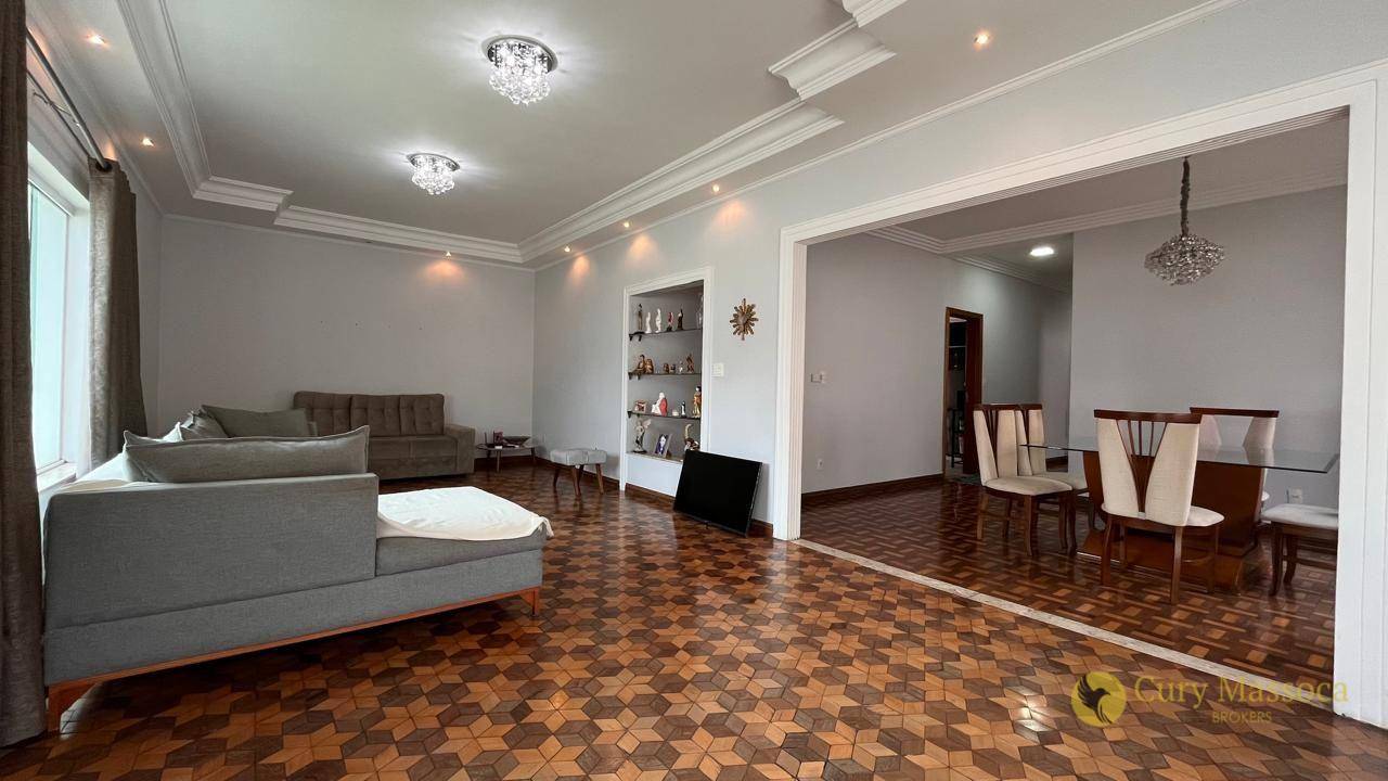 Casa, 4 quartos, 244 m² - Foto 1