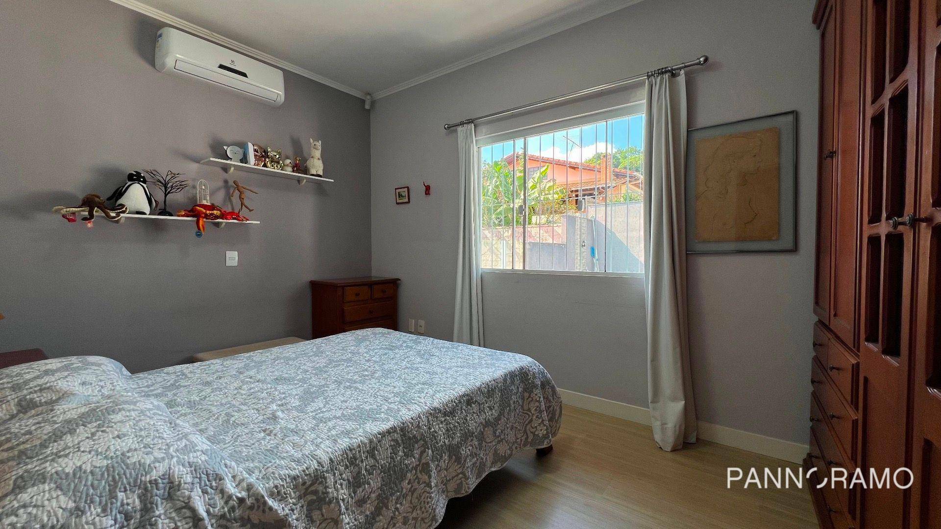 Casa à venda com 3 quartos, 199m² - Foto 16