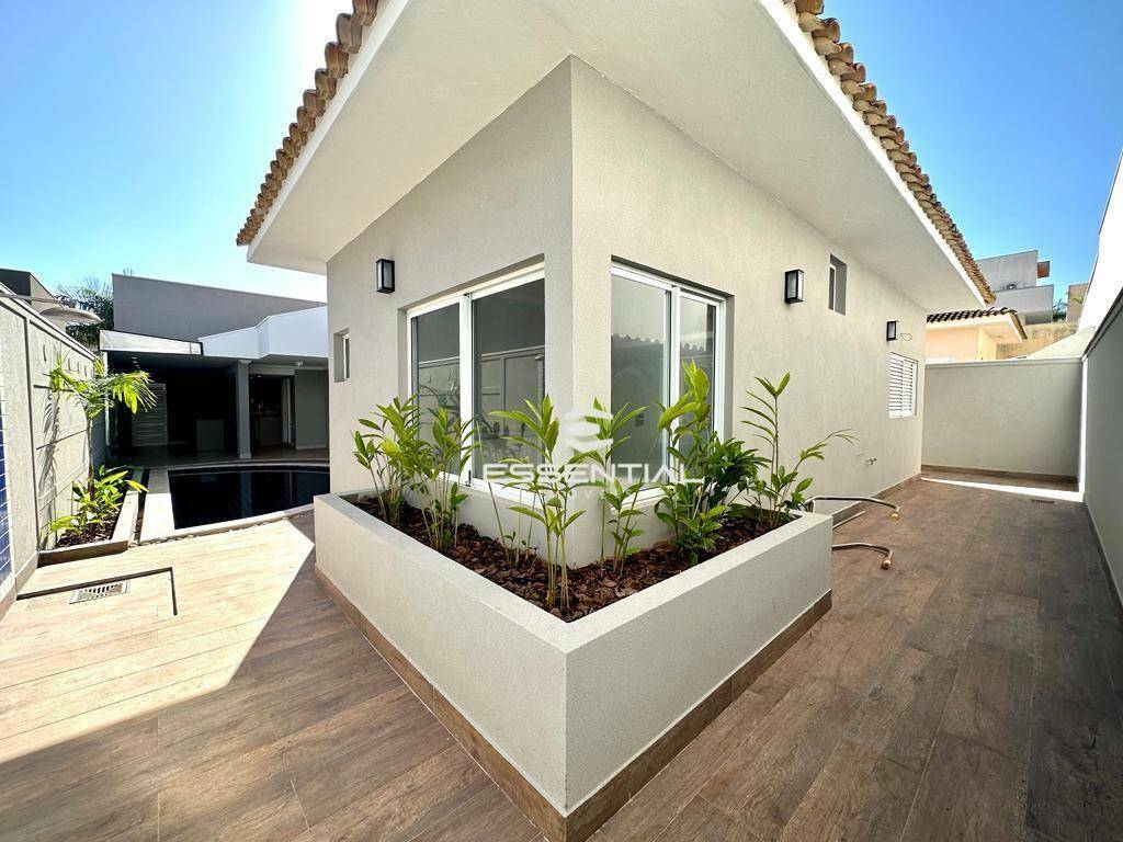 Casa à venda e aluguel com 3 quartos, 238m² - Foto 27