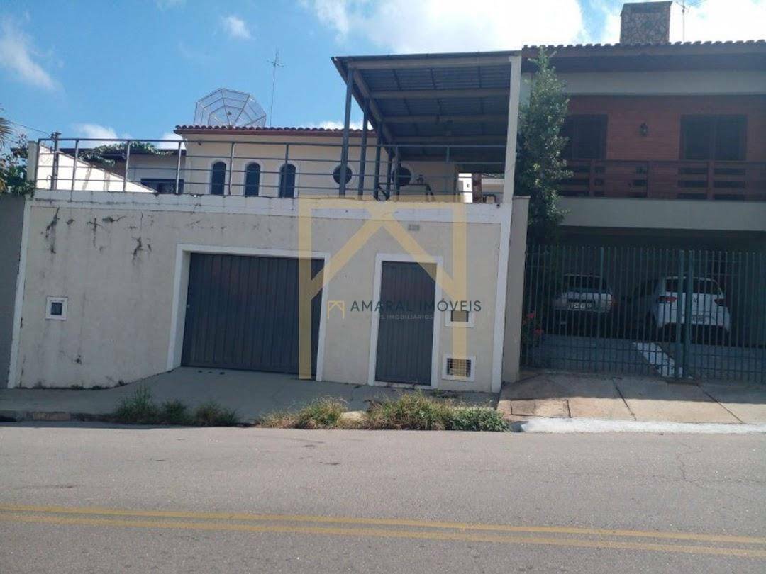 Casa à venda e aluguel com 3 quartos, 200m² - Foto 22