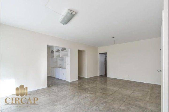 Apartamento à venda com 3 quartos, 135m² - Foto 5