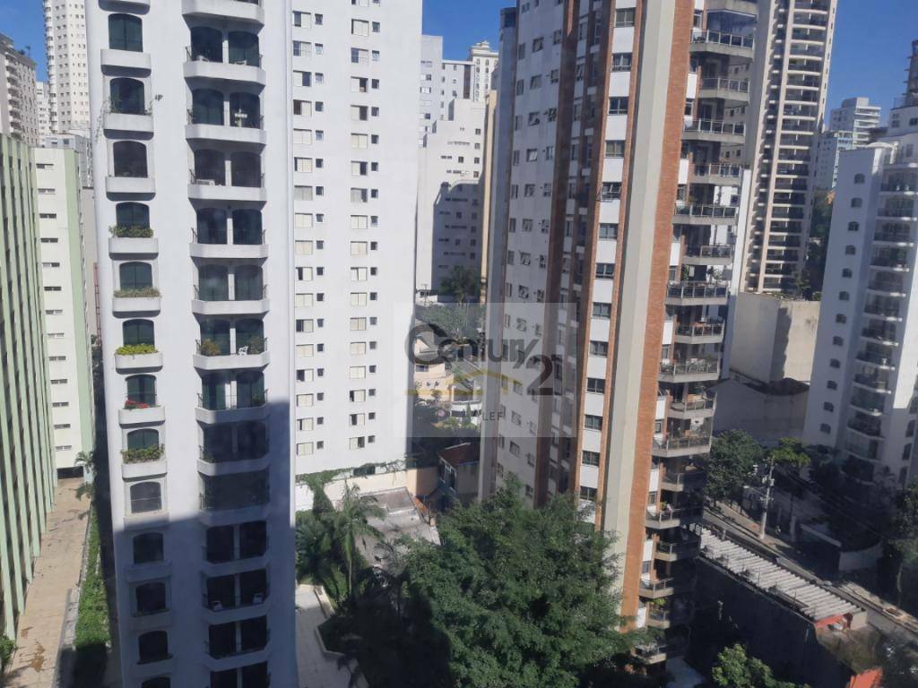 Apartamento à venda com 3 quartos, 176m² - Foto 11