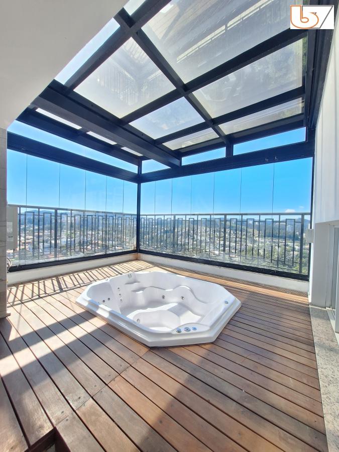 Apartamento à venda com 3 quartos, 176m² - Foto 1