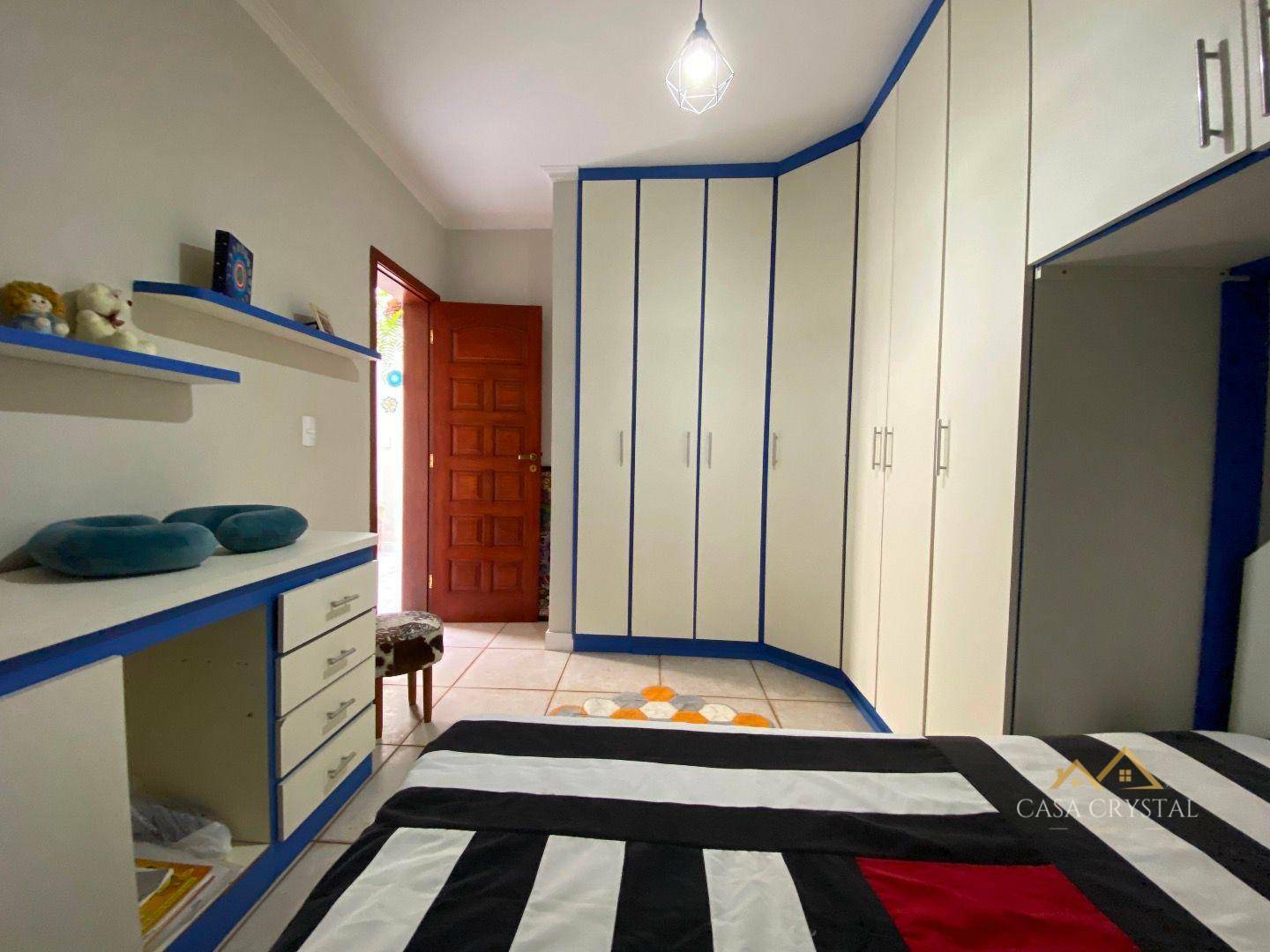 Casa de Condomínio à venda com 4 quartos, 380m² - Foto 48