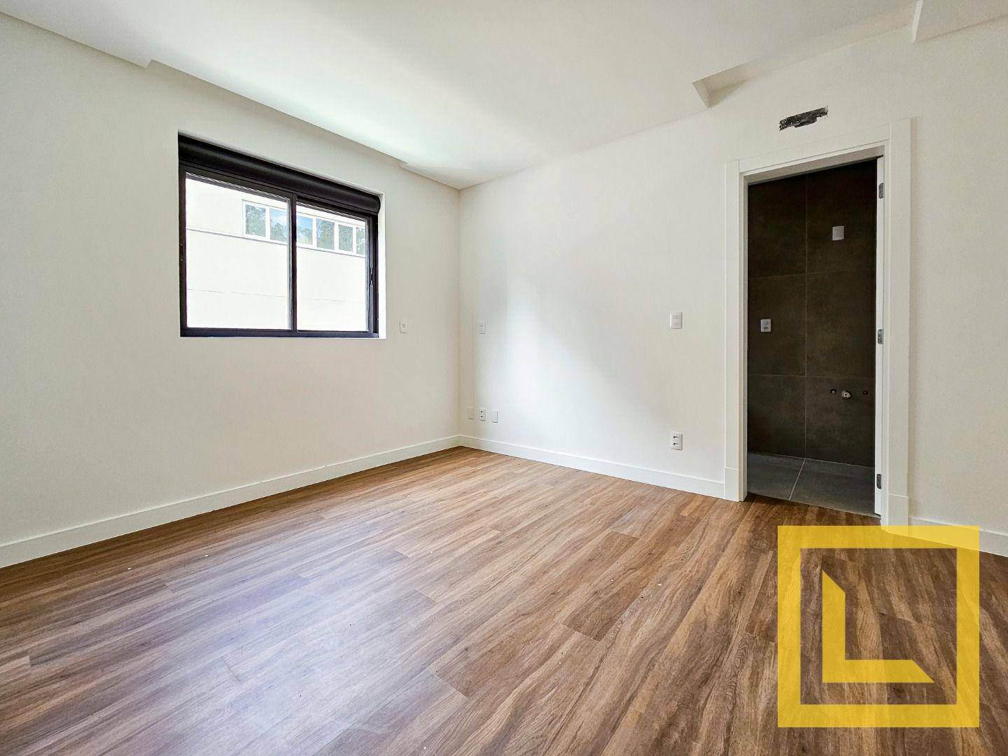 Apartamento à venda com 3 quartos, 189m² - Foto 9