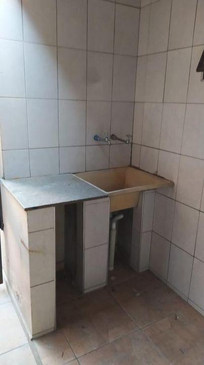 Casa à venda com 5 quartos, 200m² - Foto 4