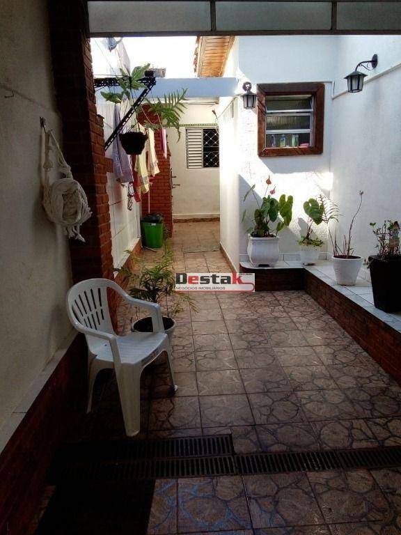 Casa à venda com 2 quartos, 140m² - Foto 15