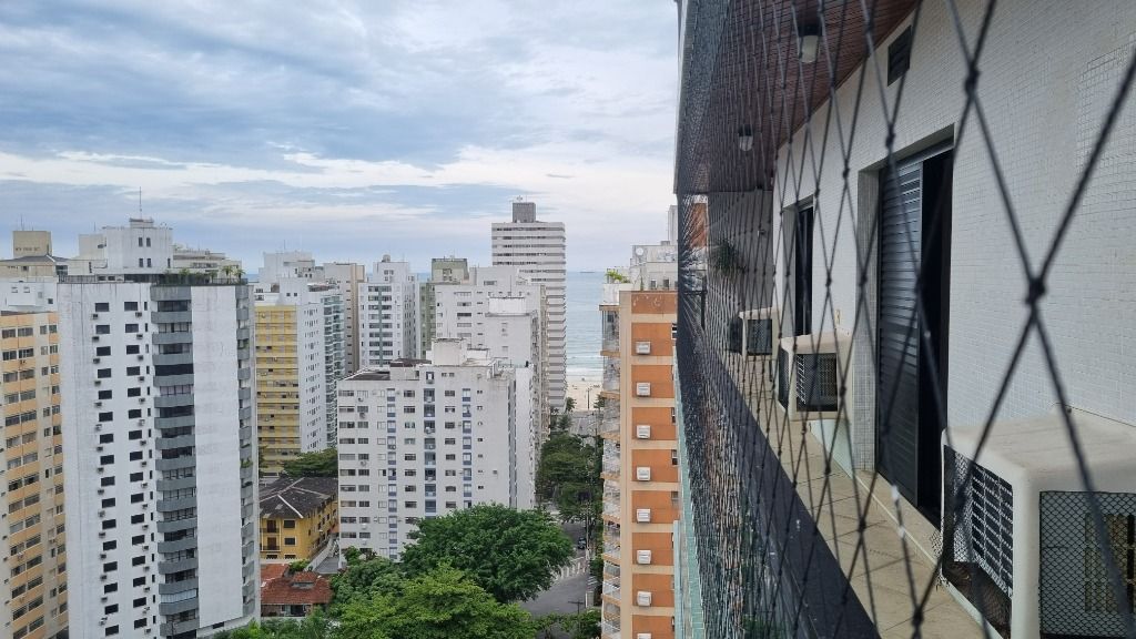 Apartamento à venda com 4 quartos, 200m² - Foto 2