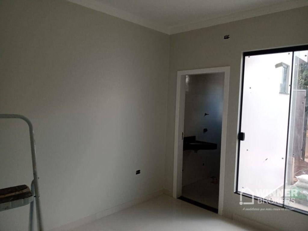 Casa à venda com 3 quartos, 70m² - Foto 10