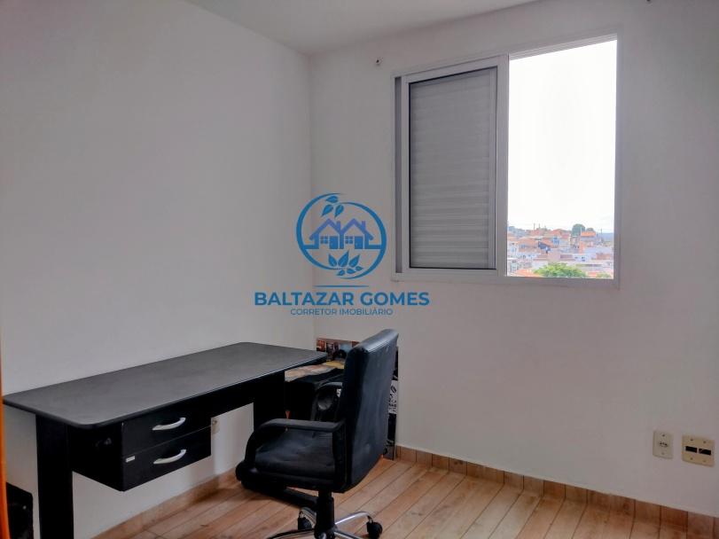 Apartamento à venda com 3 quartos, 50m² - Foto 3