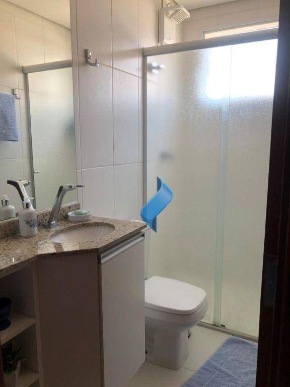 Apartamento à venda com 2 quartos, 70m² - Foto 9