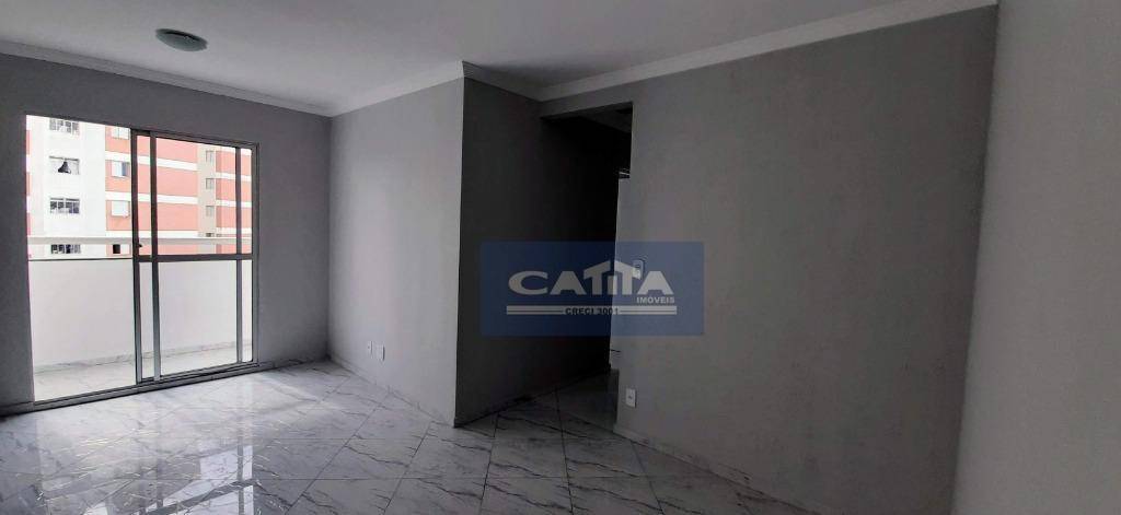 Apartamento à venda com 3 quartos, 73m² - Foto 2