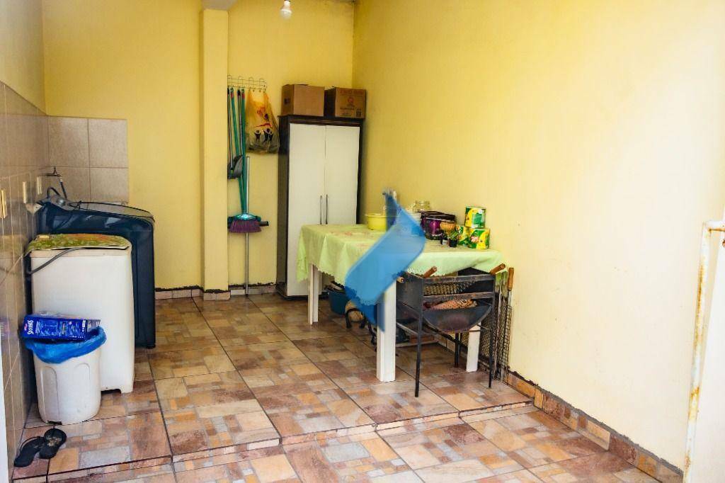 Casa à venda com 3 quartos, 130m² - Foto 18