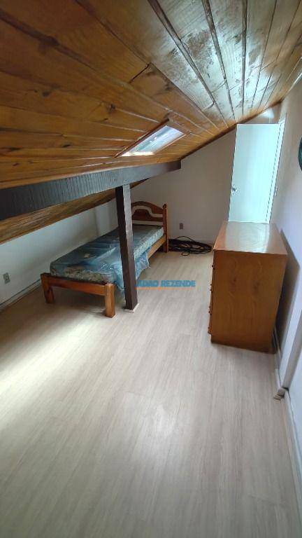 Casa à venda com 3 quartos, 93m² - Foto 9