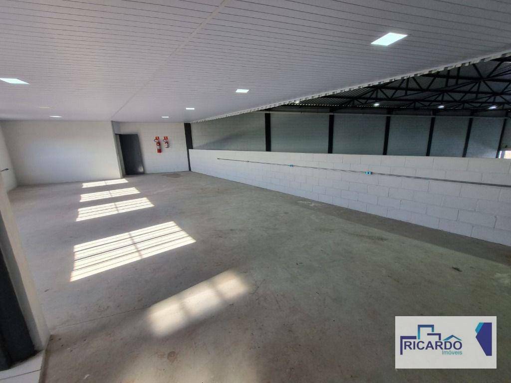 Depósito-Galpão-Armazém para alugar, 736m² - Foto 4