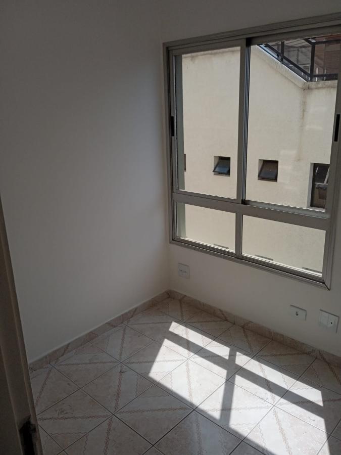 Apartamento à venda com 2 quartos, 45m² - Foto 2