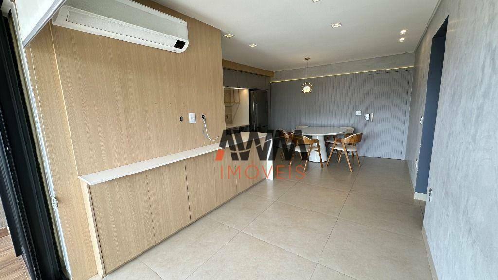 Apartamento para alugar com 2 quartos, 68m² - Foto 13