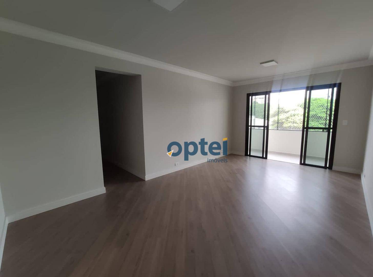 Apartamento à venda com 3 quartos, 107m² - Foto 2