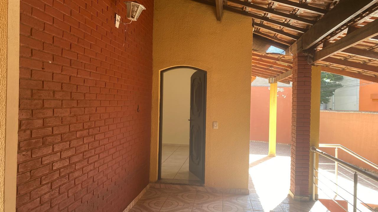 Casa para alugar com 4 quartos, 254m² - Foto 21